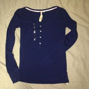 Victoria’s Secret Long Sleeve sleep shirt